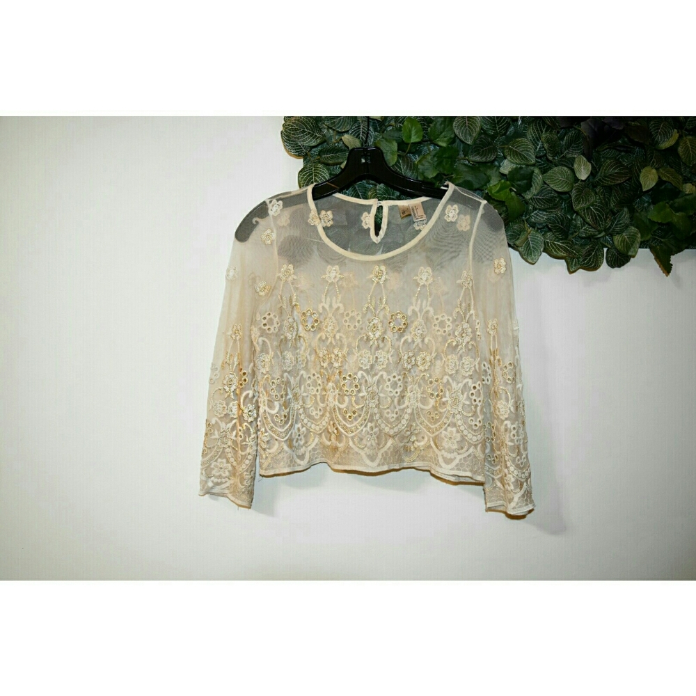 🌻SOLD🌻 Forever 21 Contemporary Top